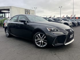 2018 Lexus IS300H | 2.5 PETROL HYBRID | 30676 | 4