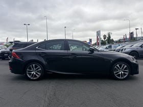2018 Lexus IS300H | 2.5 PETROL HYBRID | 30676 | 5