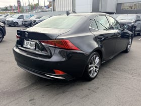 2018 Lexus IS300H | 2.5 PETROL HYBRID | 30676 | 6