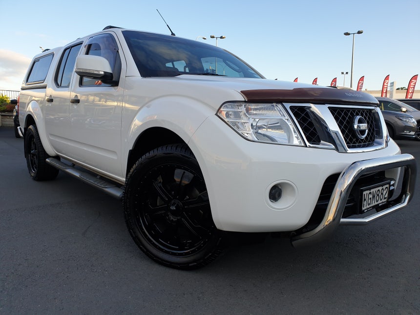 2014 Nissan Navara | D/C 2.5D 2WD ST-X AT | 15045 | 1