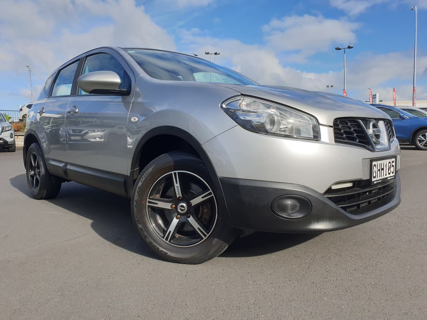 2012 Nissan Qashqai | 2.0 ST AT | 15111 | 1