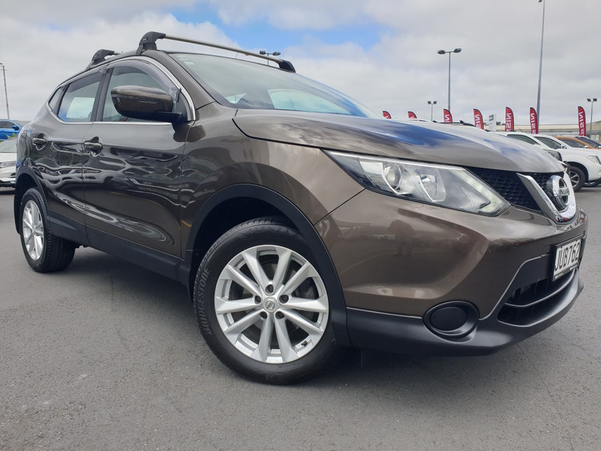 2016 Nissan Qashqai | ST 2.0P/1CVT/HA/5DR | 16127 | 1