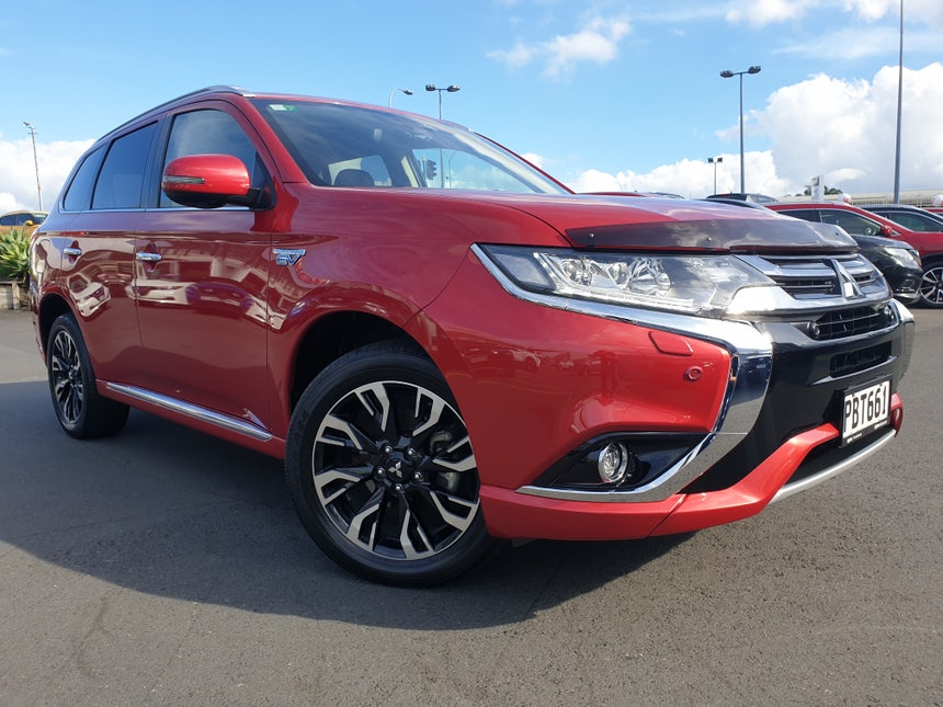 2017 Mitsubishi Outlander | VRX 88KW/PHEV/4WD/AT | 17666 | 1