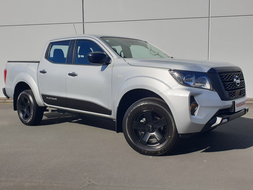2021 Nissan Navara | SL PLATINUM EDITION 2.3D/6MT/2WD | 18755 | 1