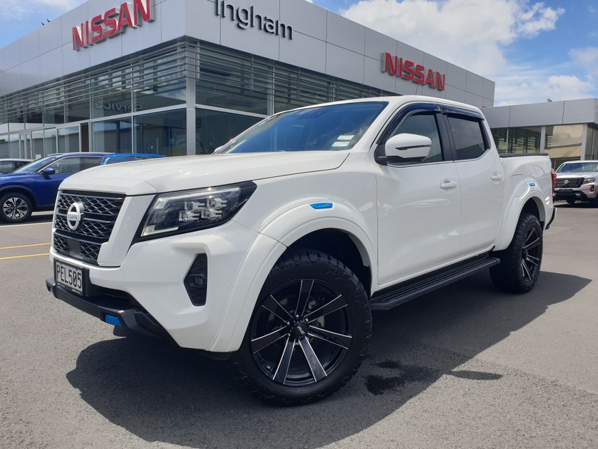 2022 Nissan Navara | ST-X 2.3D/4WD/7AT | 19704 | 1