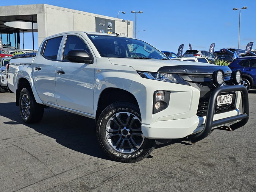 2020 Mitsubishi Triton | DC GLX 4WD | 27137 | 1