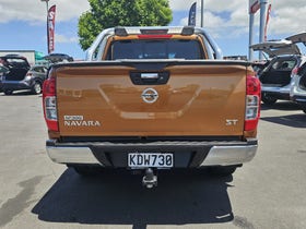 2016 Nissan Navara | ST 2.3D/6MT/2WD | 29570 | 7