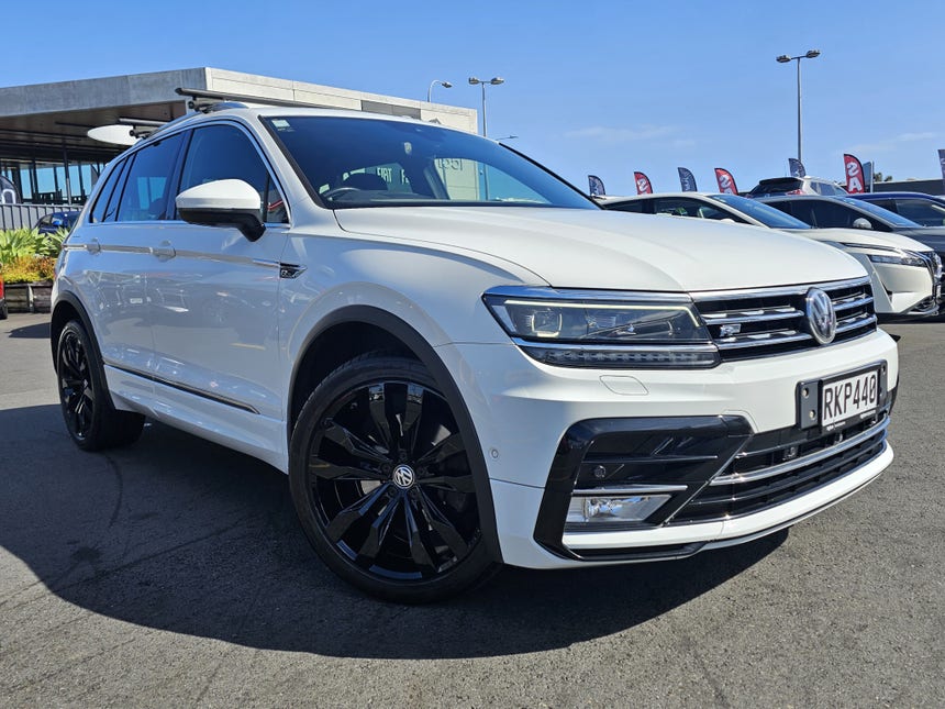 2017 Volkswagen Tiguan | TSI R-LINE 4MOTION 2 - BLACK EDITION! | 28725 | 1