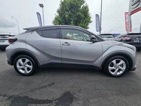 2017 Toyota C-HR | HYBRID | 30204 | 5