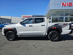 2026 Nissan Navara | PRO-4X | 30595 | 6