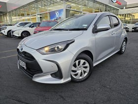 2020 Toyota Yaris | HYBRID | 32014 | 3