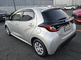 2020 Toyota Yaris | HYBRID | 32014 | 6
