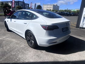2022 TESLA MODEL 3 | REAR WHEEL DRIVE 60K | 33177 | 4