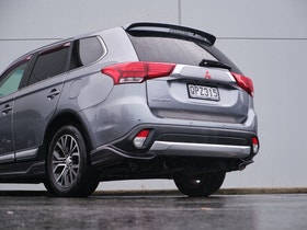 2015 Mitsubishi Outlander | 2L/  7 SEATER / 18