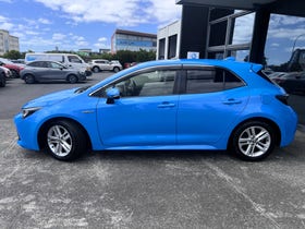 2018 Toyota Corolla | Sport G Hybrid | 33792 | 3