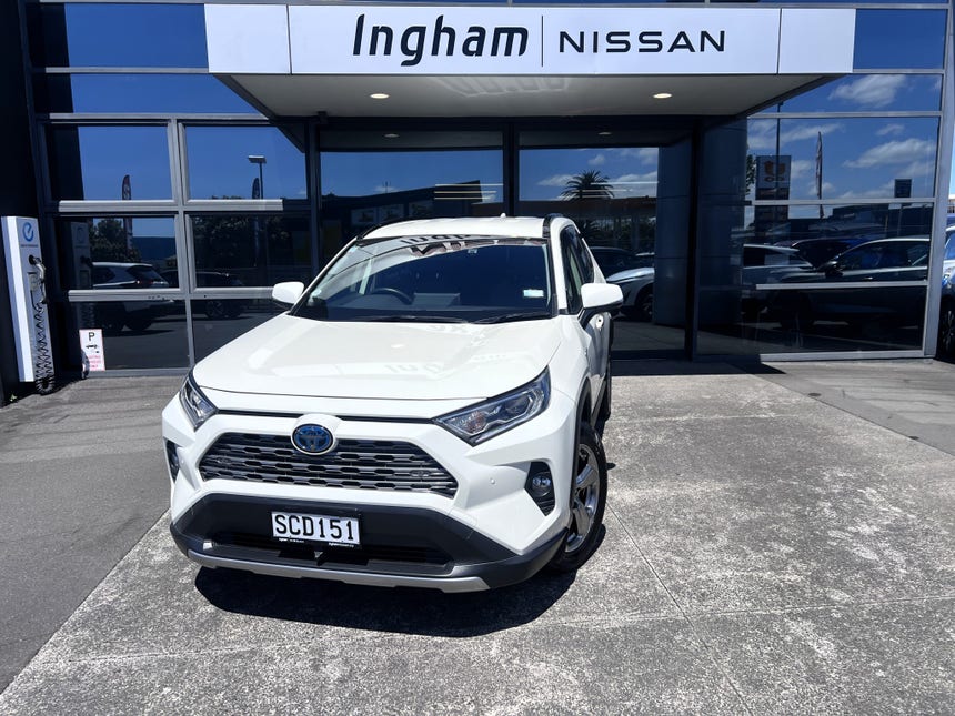 2020 Toyota RAV4 | Hybrid G with leather | 33800 | 1
