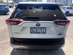 2020 Toyota RAV4 | Hybrid G with leather | 33800 | 5