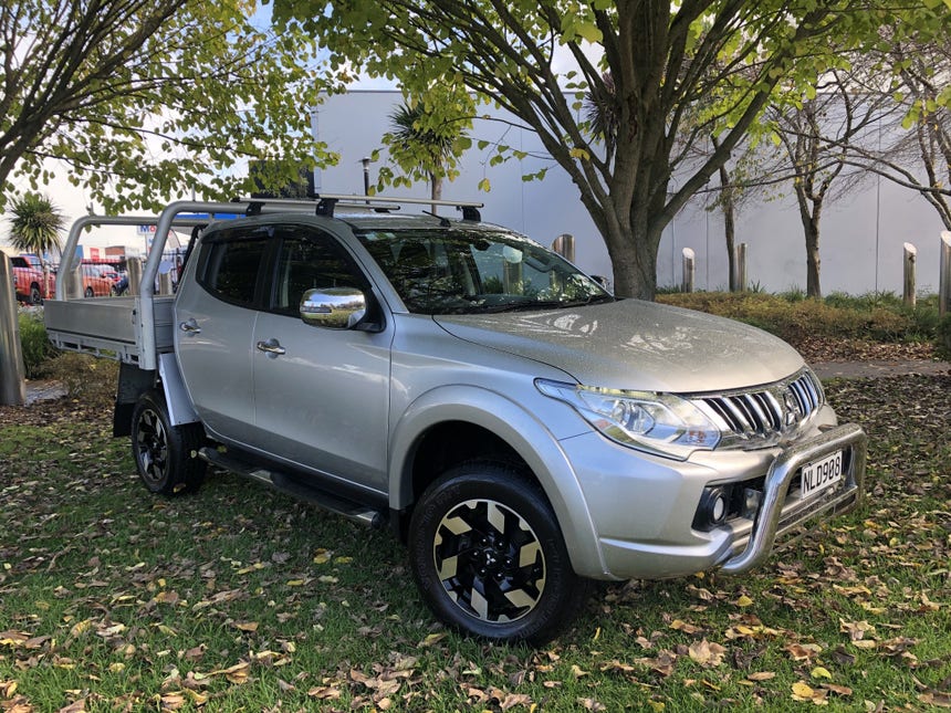 2015 Mitsubishi Triton | GLS 2.4 Diesel Turbo 4WD Auto Flat Deck Dbl Cab | 14906 | 1
