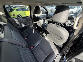 2025 Nissan Navara | PRO-4X 2.3D/4WD/7AT | 28759 | 6