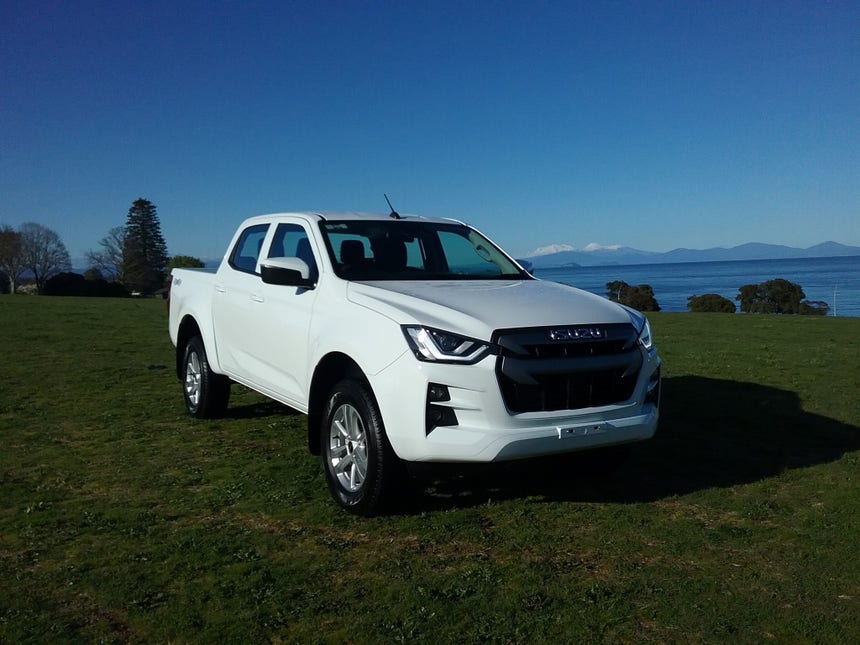 2023 Isuzu D-MAX | LS-M DOUBLE CAB 4WD | 19262 | 1