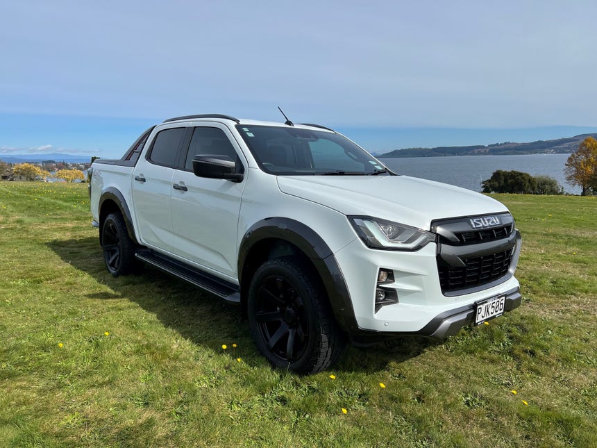 2022 Isuzu D-MAX | X-TERRAIN DOUBLE CAB | 20446 | 1