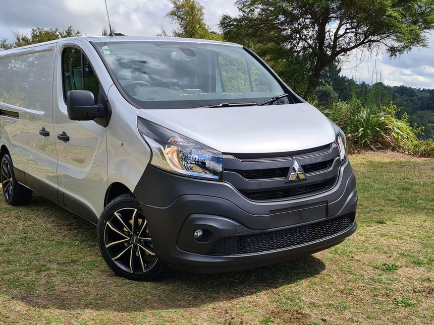 2020 Mitsubishi Express | LWB 2.0D/6AT | 14422 | 1