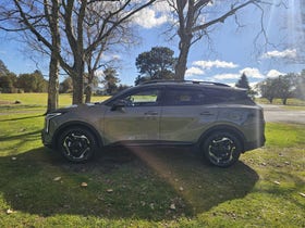 2025 Kia Sportage | X-LINE HEV AWD 1.6P | 28044 | 7