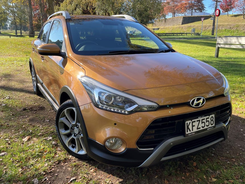 2017 Hyundai i20 | I20 CROSS ELITE 1.4P | 14840 | 1