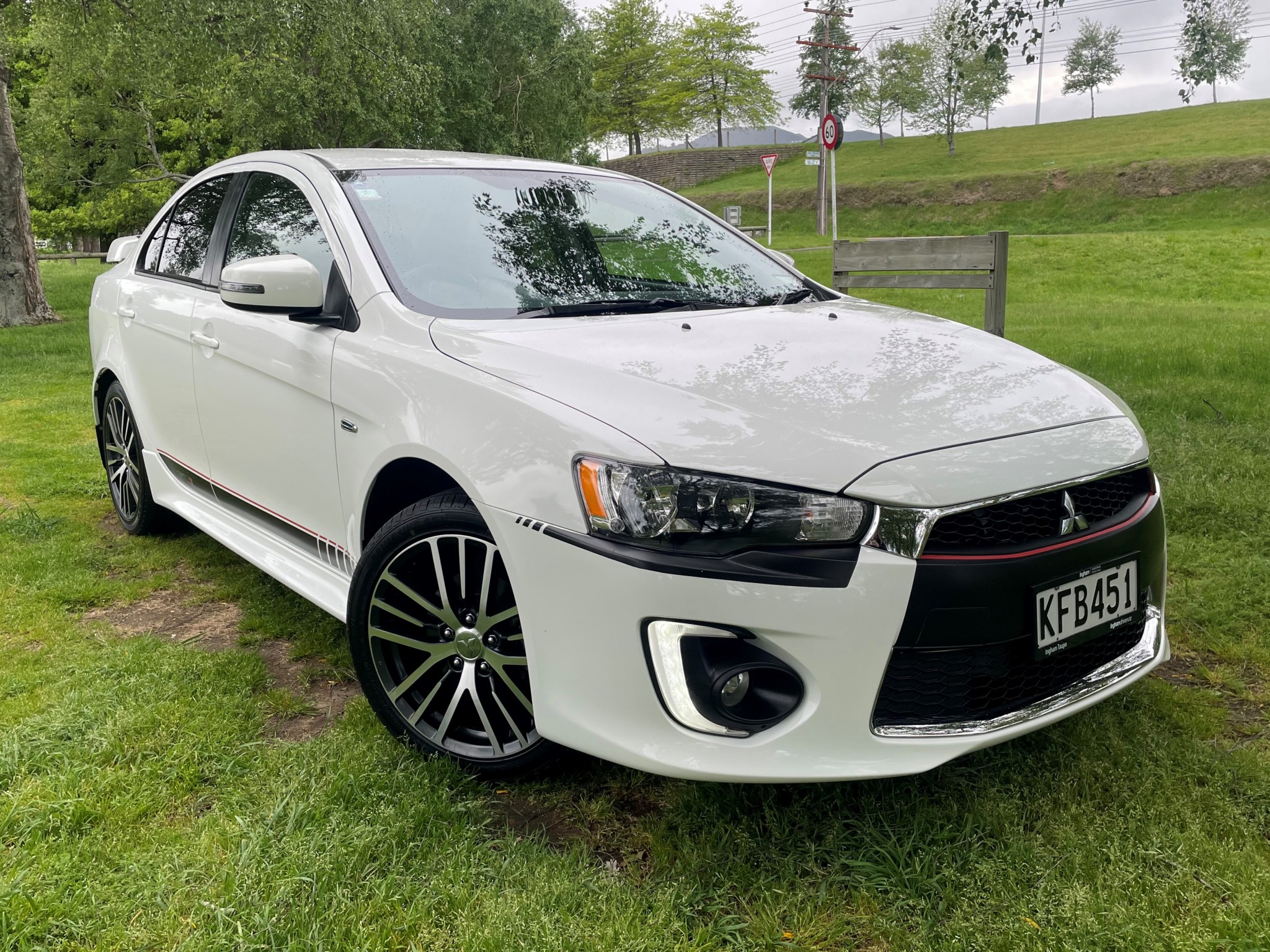 Mitsubishi Lancer 2016 GTI 2.4P/CVT