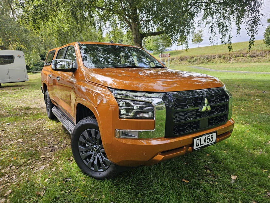 2024 Mitsubishi Triton | DC GLXR 4WD 6AT 2.4D | 22928 | 1