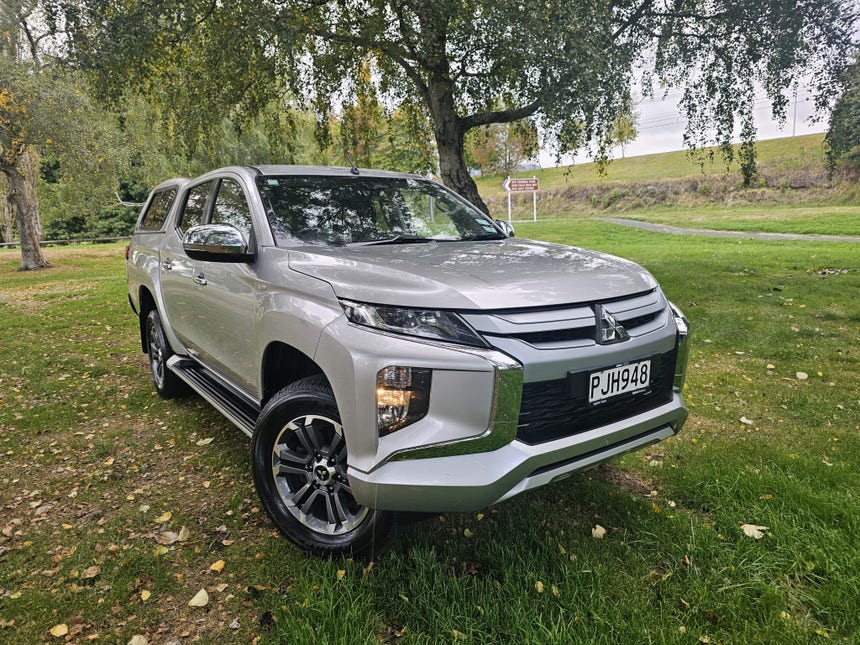 2021 Mitsubishi Triton | DC GLXR 6AT 2.4D | 23137 | 1