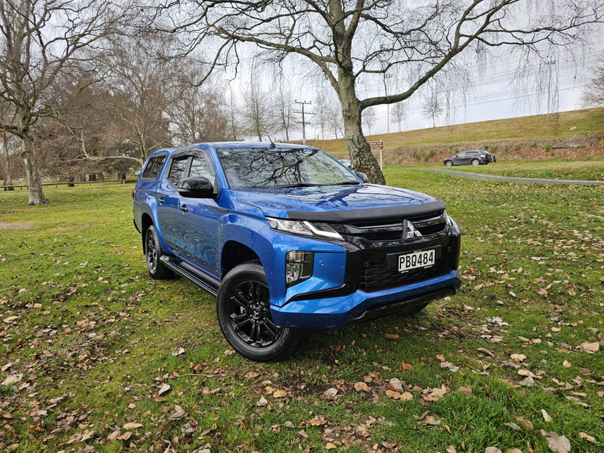 2022 Mitsubishi Triton | DC VRXB 6AT 2.4D | 24142 | 1