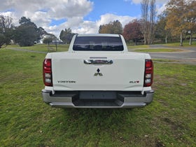 2025 Mitsubishi Triton | DC GLXR 4WD 6AT 2.4D | 26987 | 4