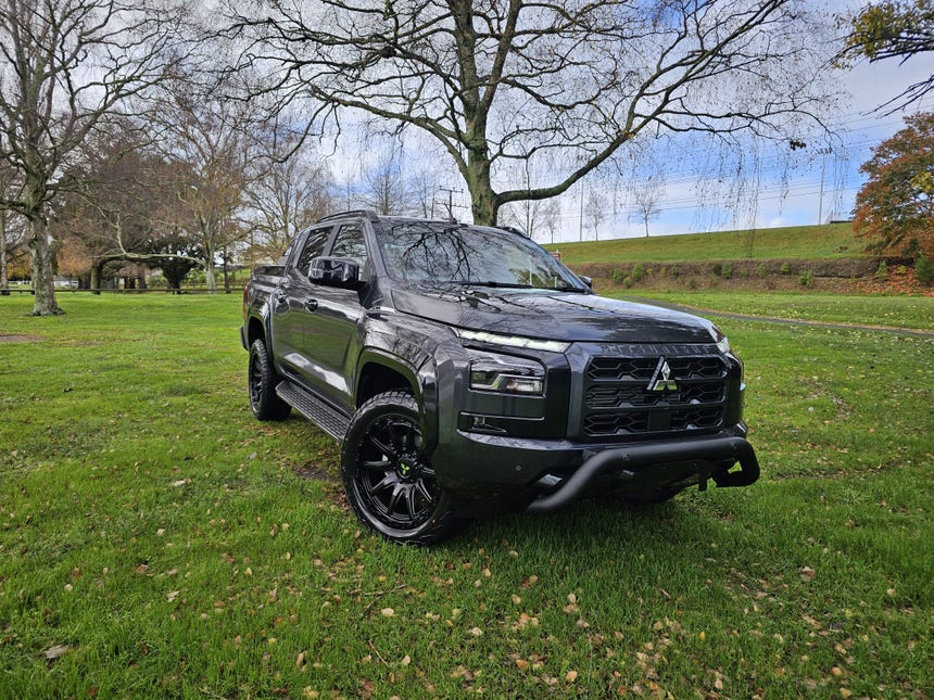 2025 Mitsubishi Triton | DC GSR 4WD 6AT 2.4DT | 27223 | 1