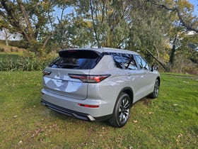 2025 Mitsubishi Outlander | LS 2.5P/CVT | 27436 | 5