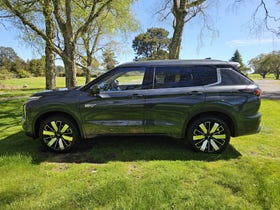 2025 Mitsubishi Outlander | VRX PHEV/4WD/AT | 28866 | 7