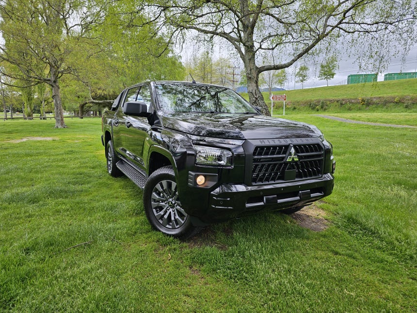 2025 Mitsubishi Triton | DC GLX 6AT 2.4DT/6AT | 28913 | 1