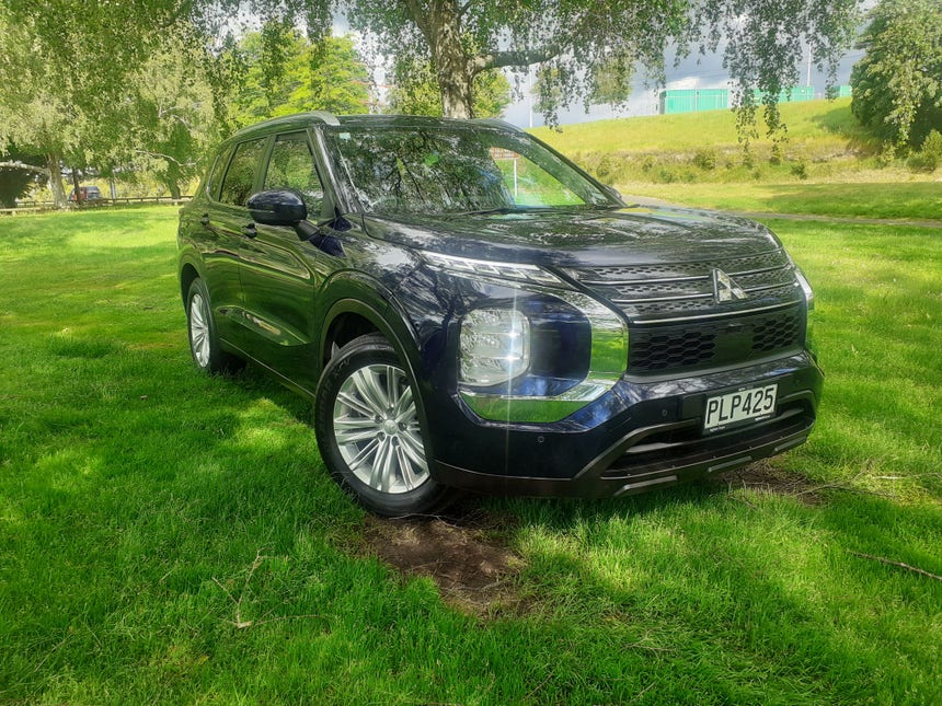 2022 Mitsubishi Outlander | LS 2.5P/CVT | 29161 | 1