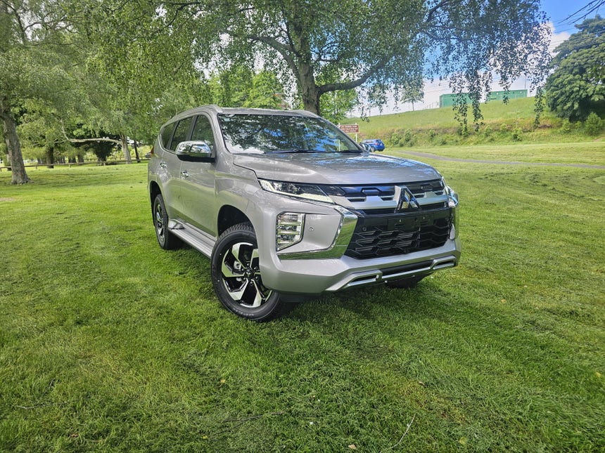 2025 Mitsubishi Pajero Sport | VRX 2.4D 4WD 8AT | 29244 | 1