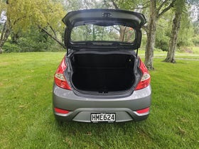 2014 Hyundai Accent | 1.6 5D A4 | 29325 | 5