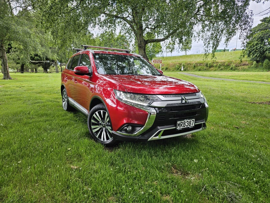 2020 Mitsubishi Outlander | XLS 2.4P/4WD/CVT | 29339 | 1