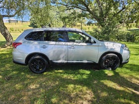 2015 Mitsubishi Outlander | XLS 2.4P/4WD/CVT/SW | 30148 | 2