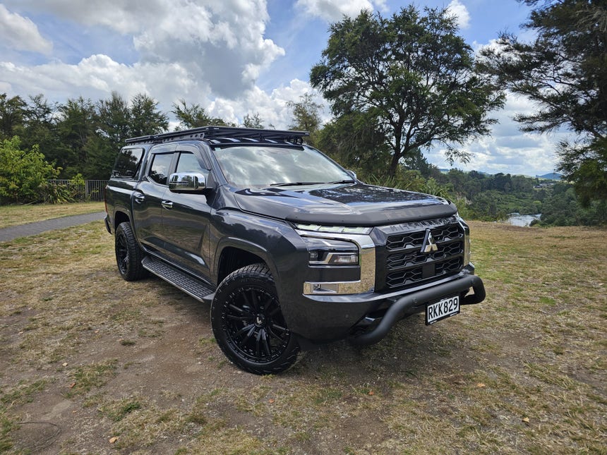 2025 Mitsubishi Triton | DC GLXR 4WD 6AT 2.4D | 30263 | 1