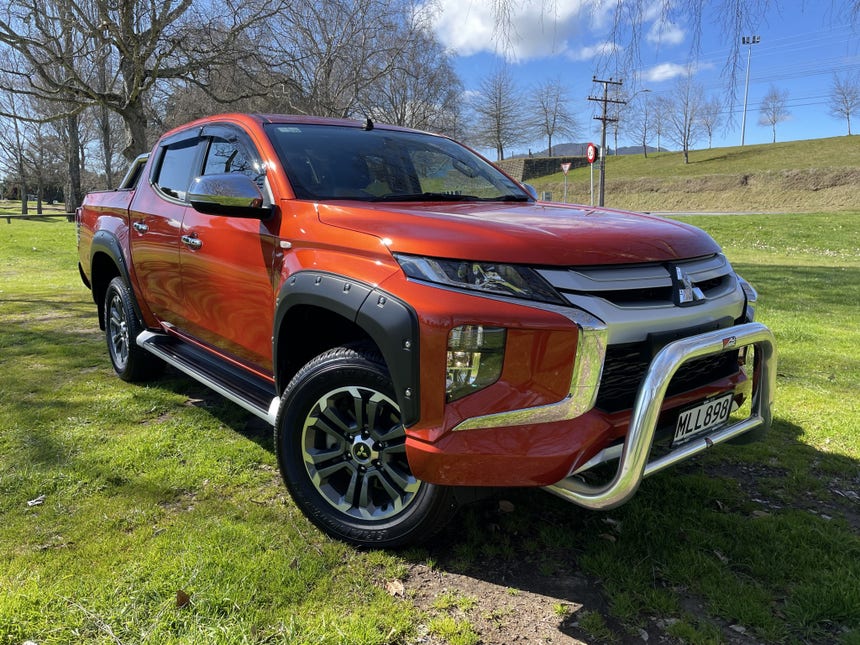 2019 Mitsubishi Triton | DC GLXR 6MT 2.4D/6MT | 15776 | 1