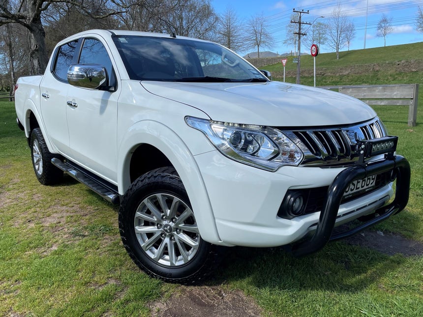 2016 Mitsubishi Triton | D/CAB GLS 2.4D/4WD/6 | 15993 | 1