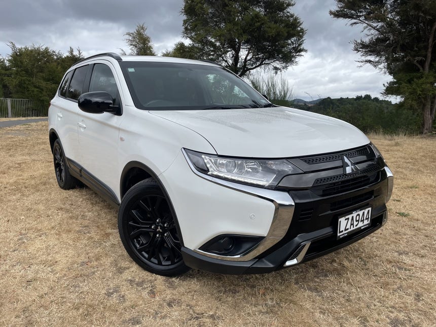 2019 Mitsubishi Outlander | BLK 2.4P/CVT | 16882 | 1
