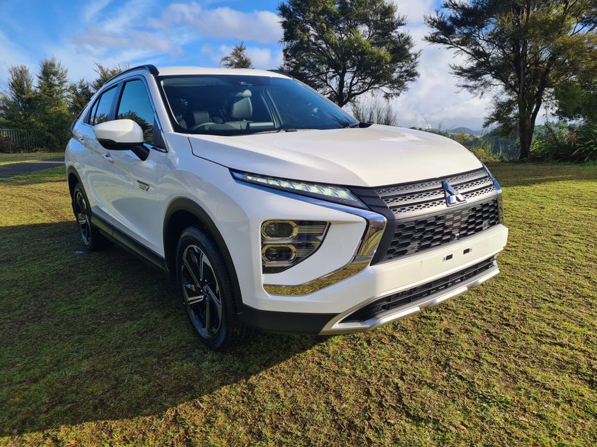 2023 Mitsubishi Eclipse Cross | XLS 94KW/PHEV/4WD/AT | 18280 | 1