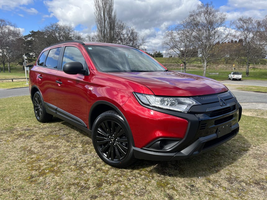 2023 Mitsubishi Outlander | LS 2.4P/CVT | 19108 | 1