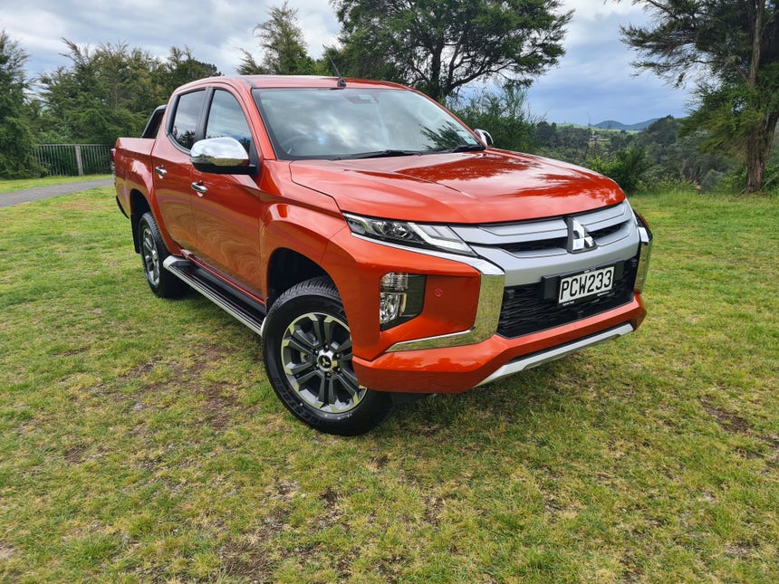 2023 Mitsubishi Triton | DC VRX 4WD 6AT 2.4D | 19578 | 1
