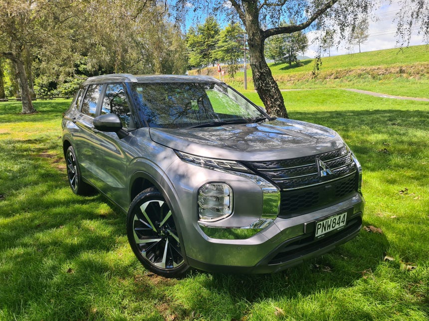 2022 Mitsubishi Outlander | LS 2.5P/4WD/CVT | 20062 | 1